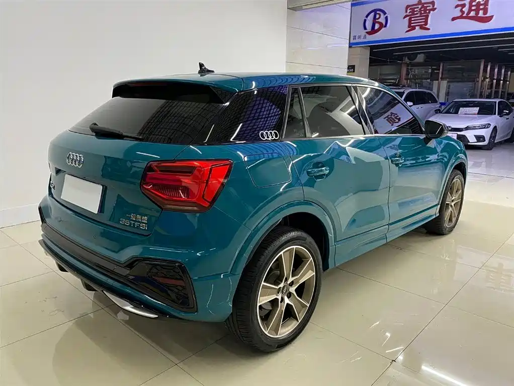 Audi Q2L 2022