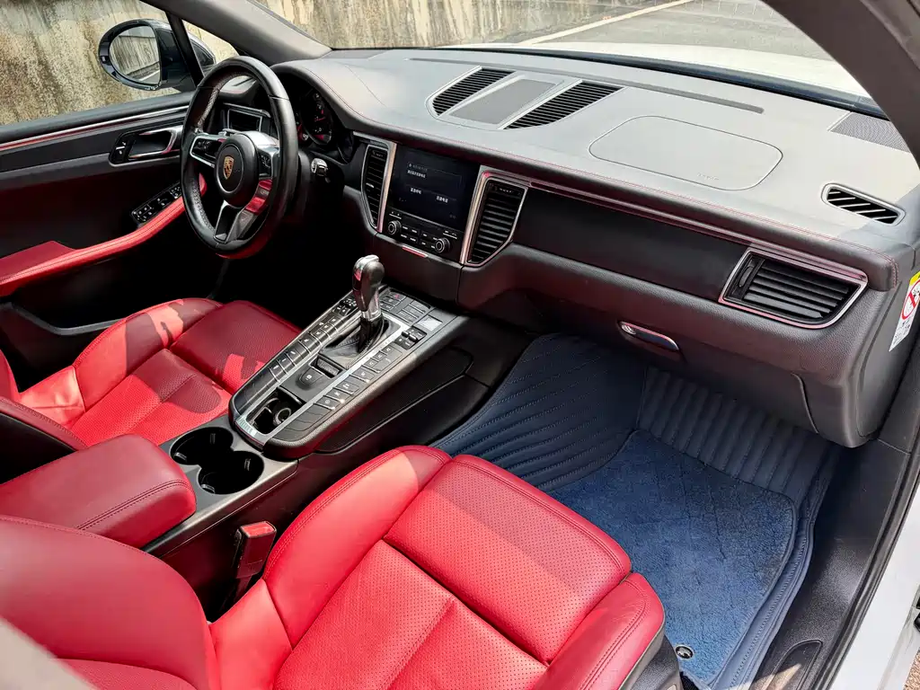 Porsche Macan 2018 — фото 21