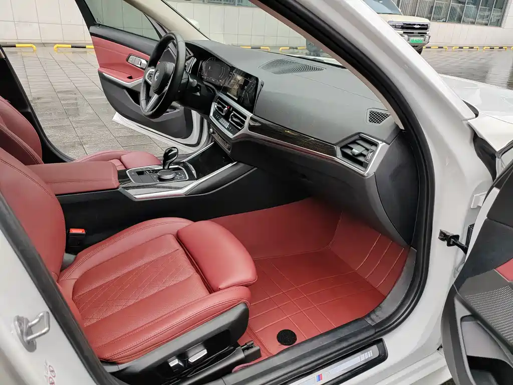 BMW 3 Series 2022 — фото 10