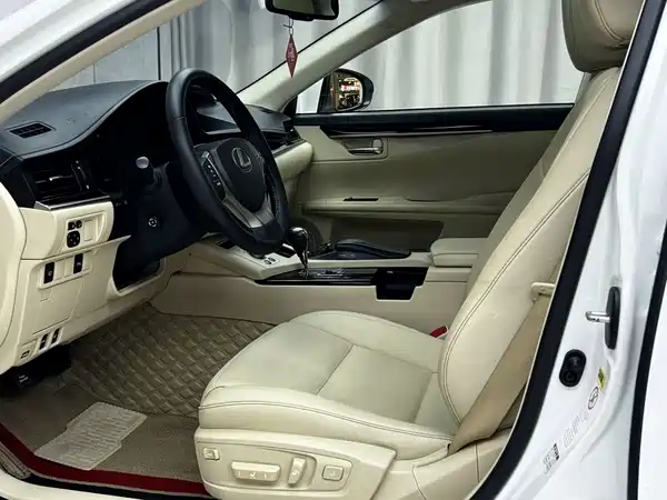 Lexus ES 2014