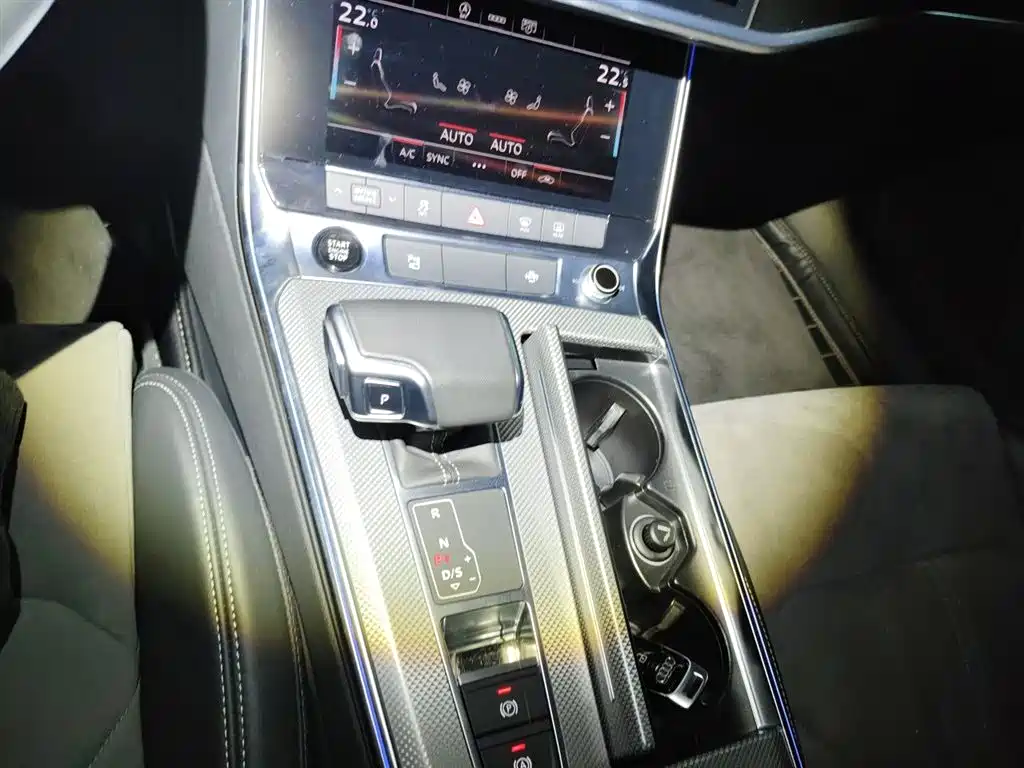 Audi A6L 2022 — фото 15