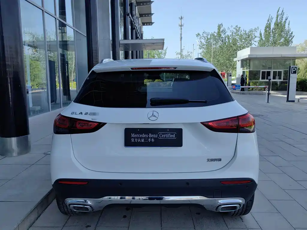 Mercedes-Benz GLA 2021