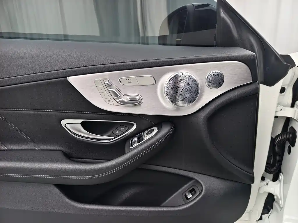 Mercedes-Benz C-Class AMG 2021 — фото 6