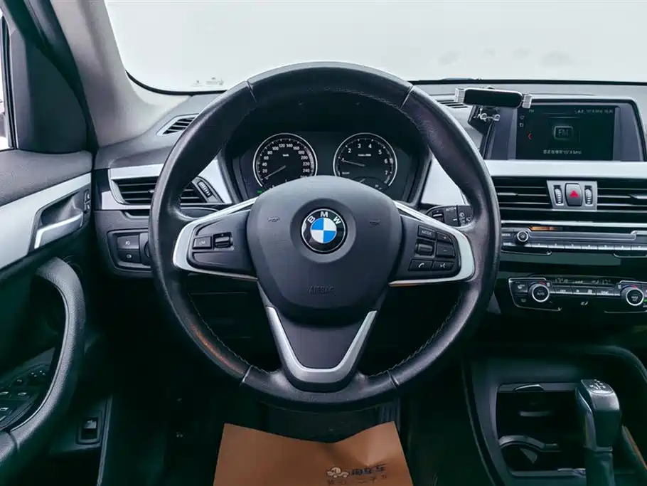 BMW X1 2018 — фото 15