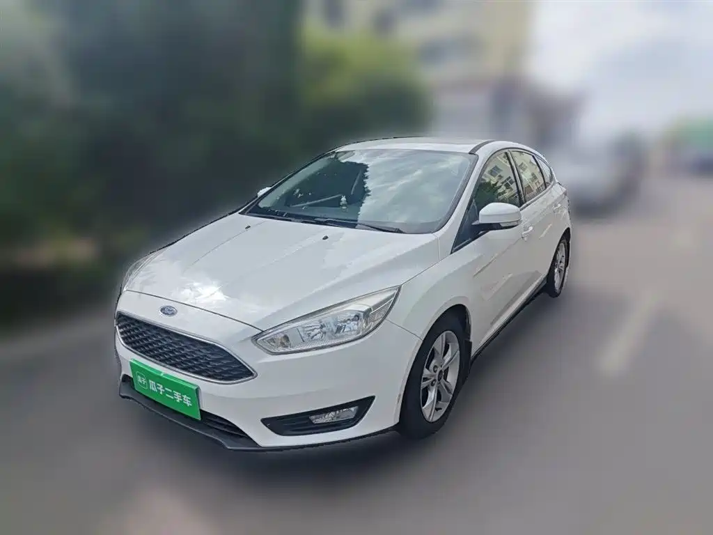Ford Focus 2015 — фото 1