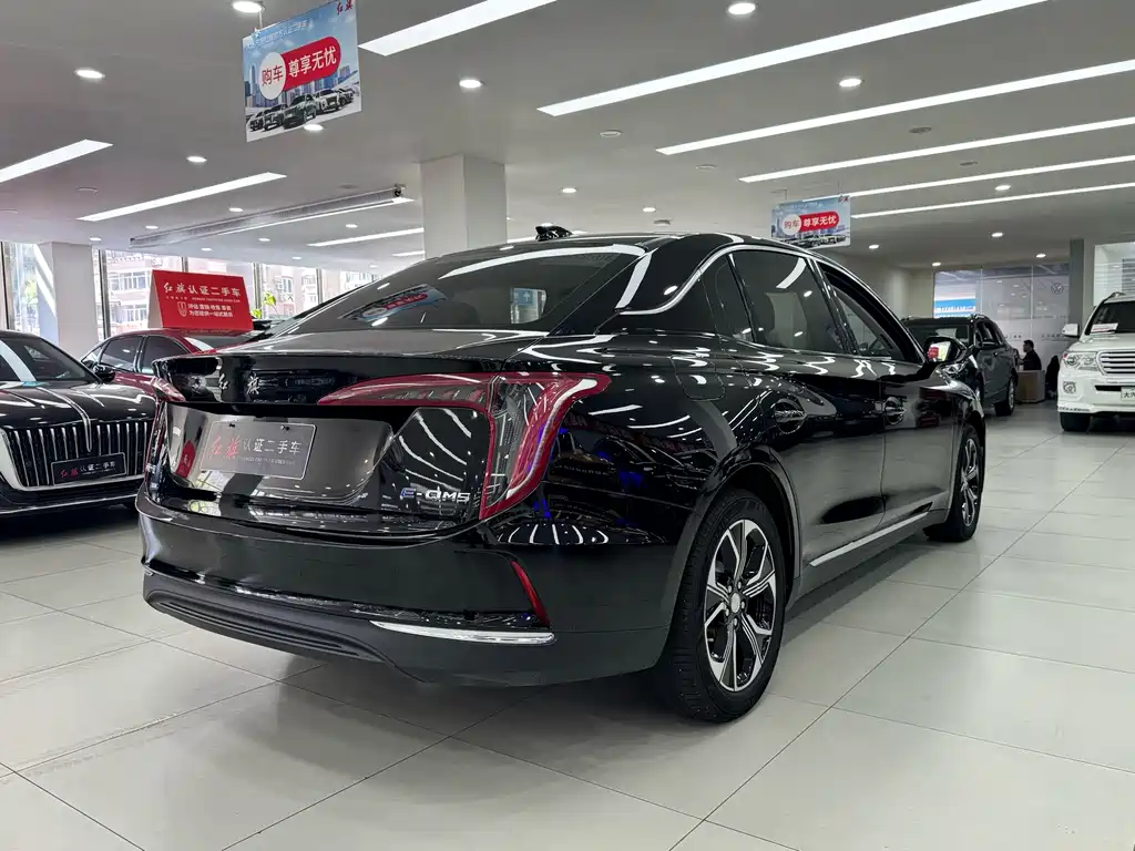 Hongqi E-QM5 2023 — фото 10