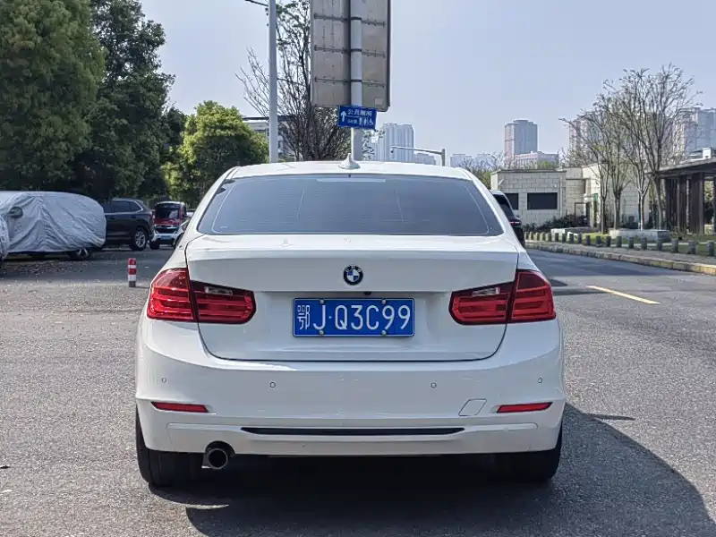 BMW 3 Series 2015 — фото 9