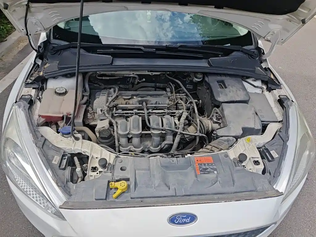Ford Focus 2015 — фото 21