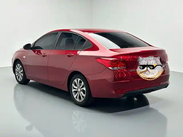 Chevrolet Cavalier 2017 — фото 15