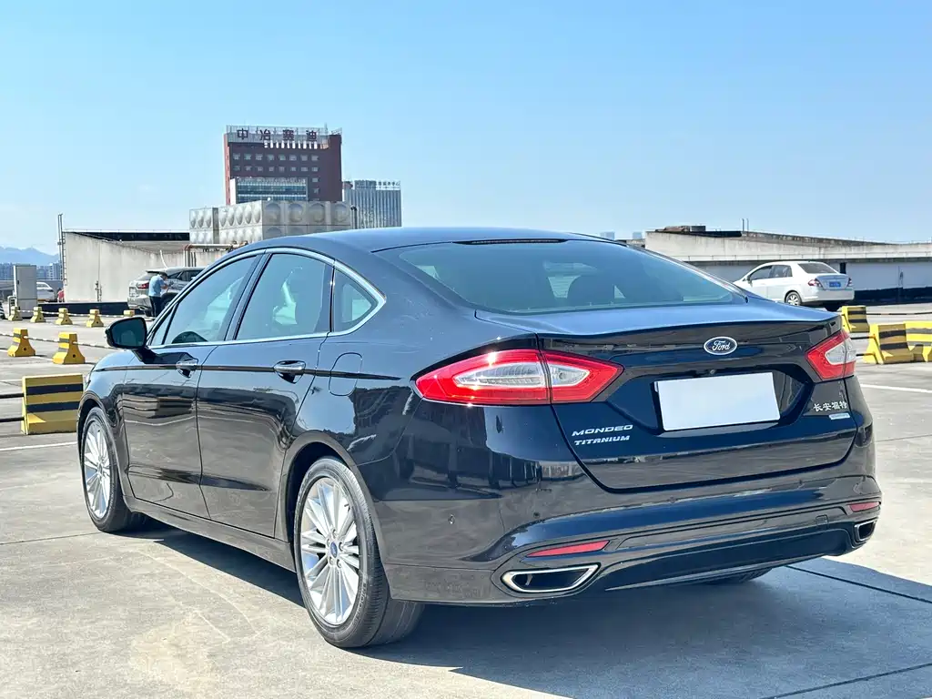 Ford Mondeo 2013 — фото 7