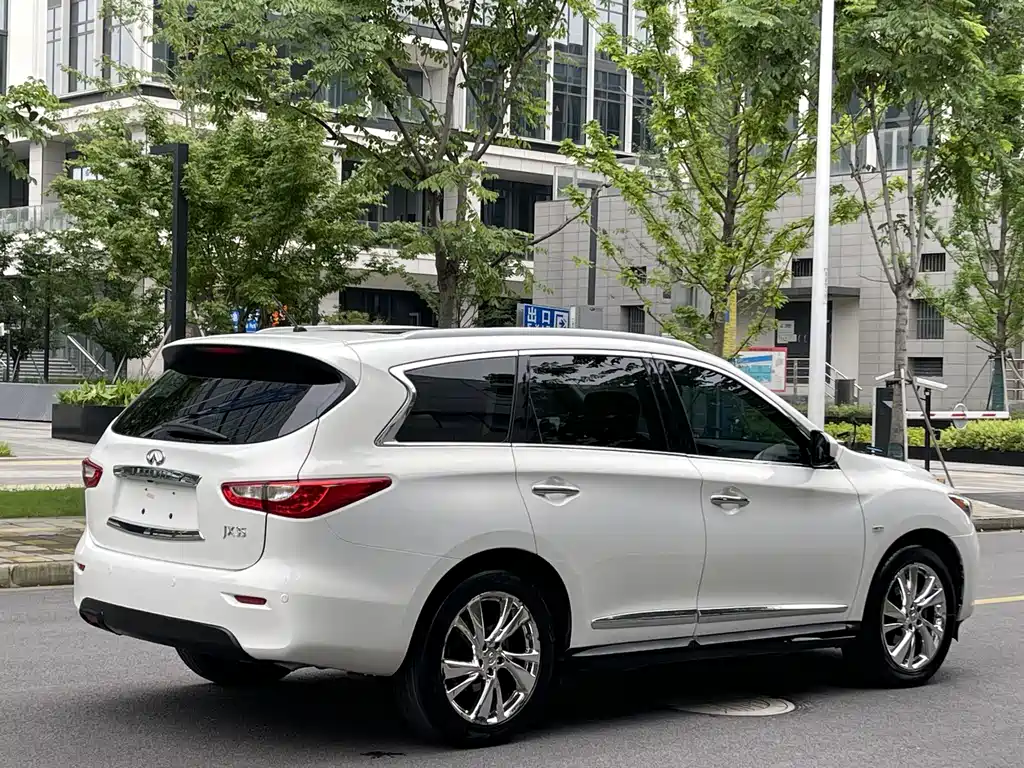 Infiniti JX 2014