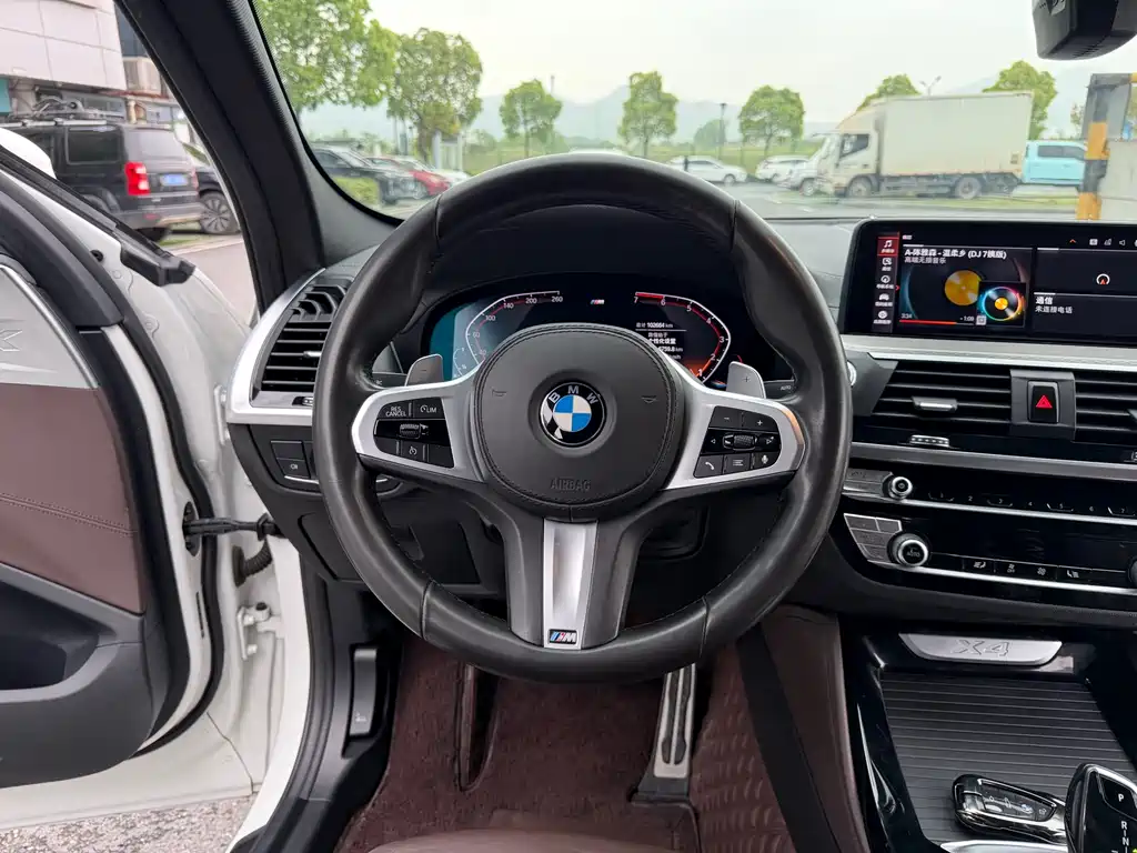 BMW X4 2020 — фото 16