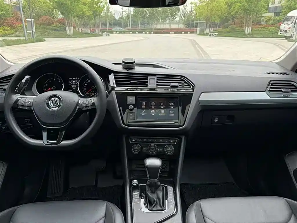 Volkswagen Tiguan L 2019 — фото 10