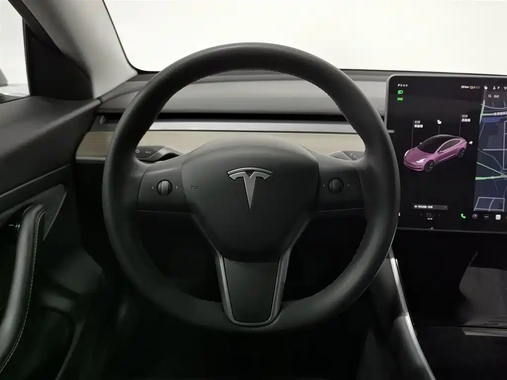 Tesla Model 3 2021 — фото 11