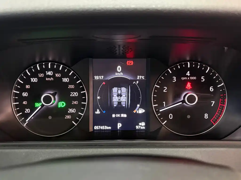 Land Rover Velar 2018 — фото 18