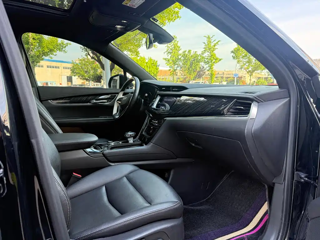 Cadillac XT6 2022 — фото 10