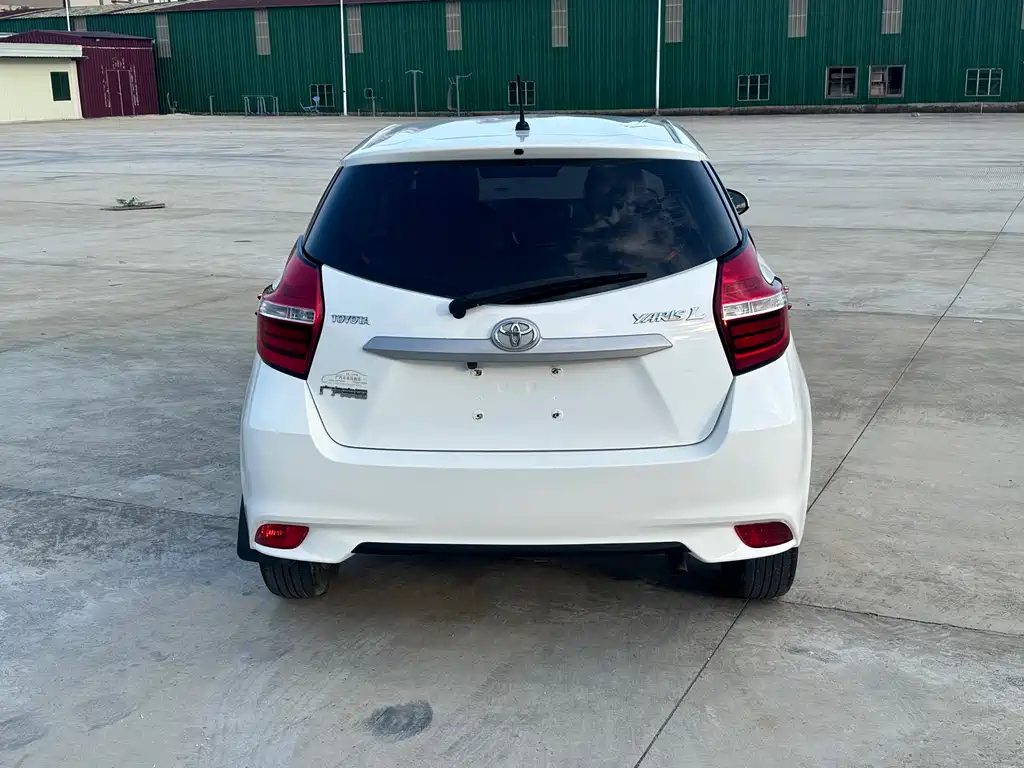 Toyota Yaris L 2018 — фото 8