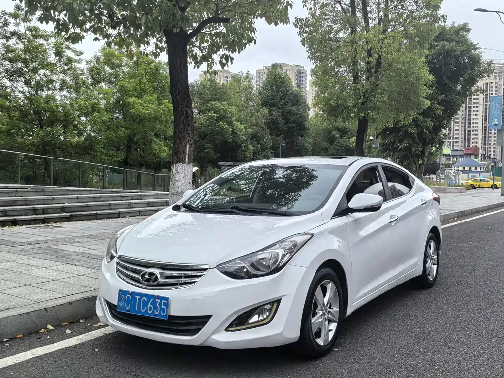 Hyundai Elantra 2013