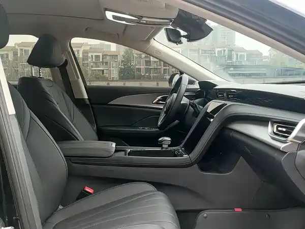 Hongqi H5 2023