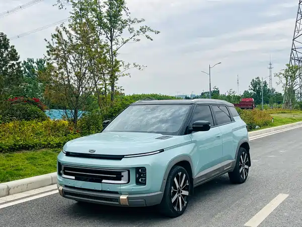 Geely ICON 2023