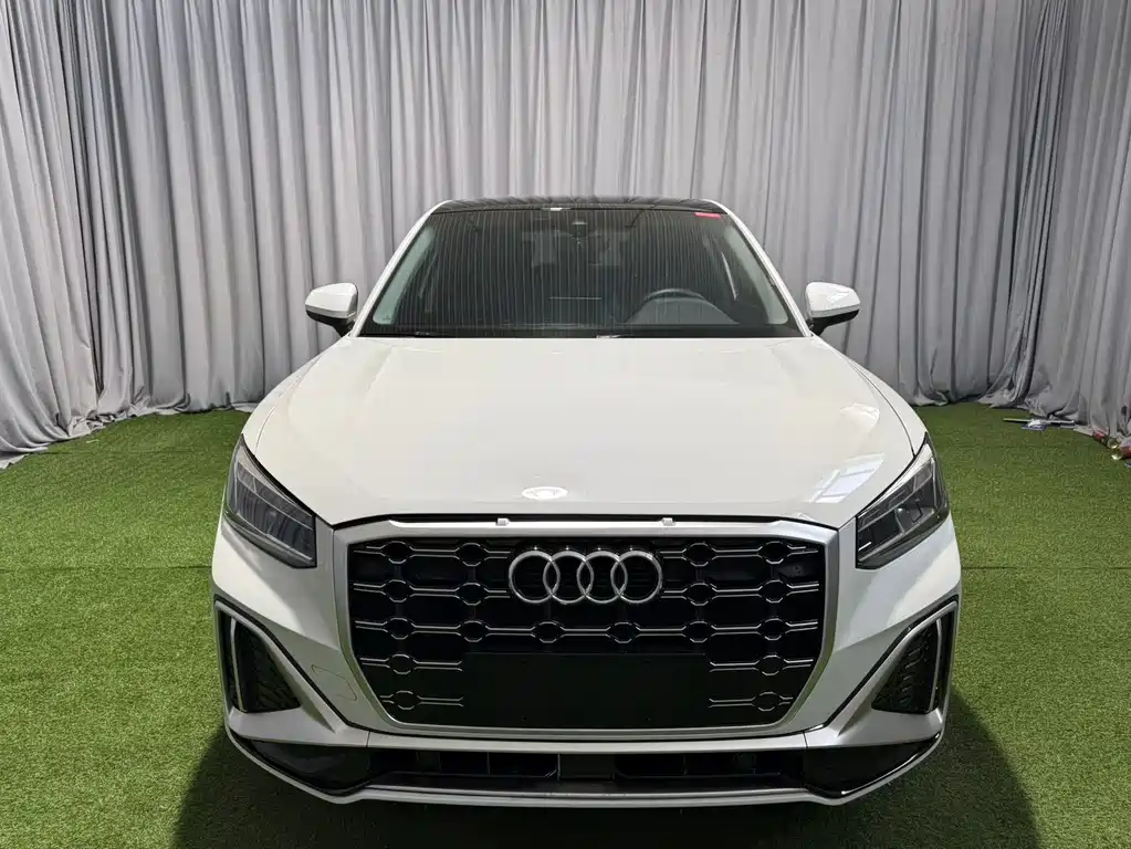 Audi Q2L 2022