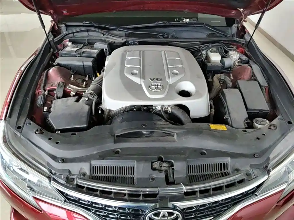 Toyota Reiz 2015 — фото 16