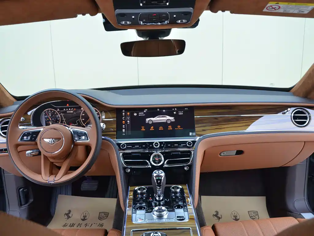 Bentley Flying Spur PHEV 2023 — фото 13