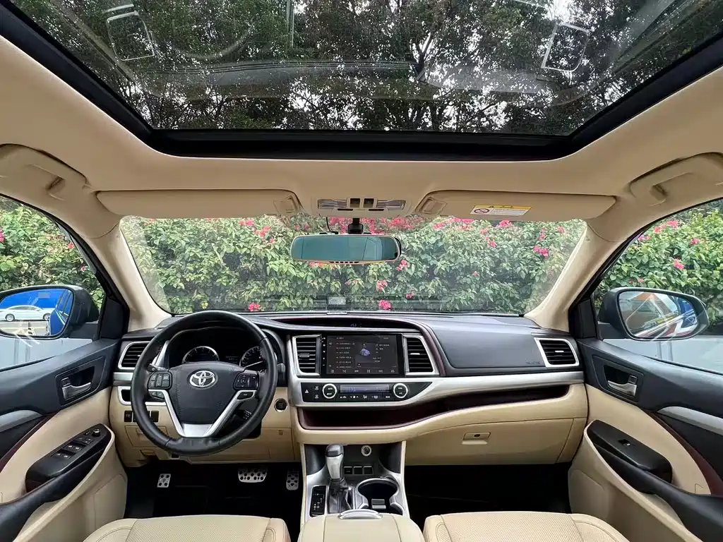 Toyota Highlander 2016 — фото 10