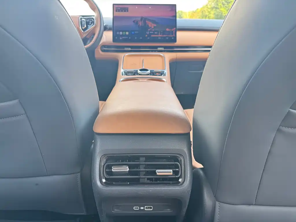 Geely Galaxy Starship 7 2024 — фото 12