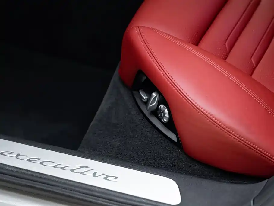 Porsche Panamera 2021 — фото 11