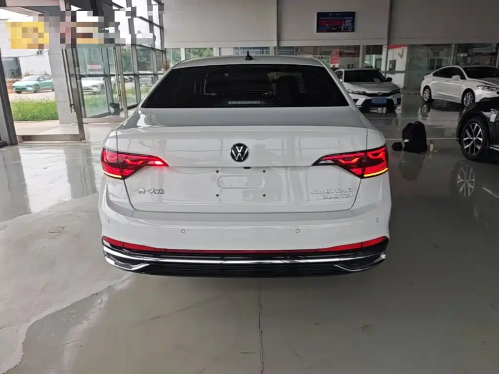 Volkswagen Sagitar 2023