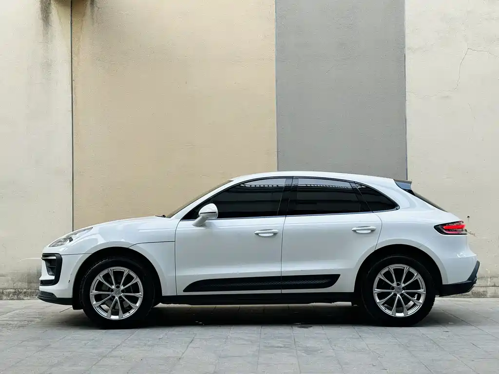 Porsche Macan 2023 — фото 3