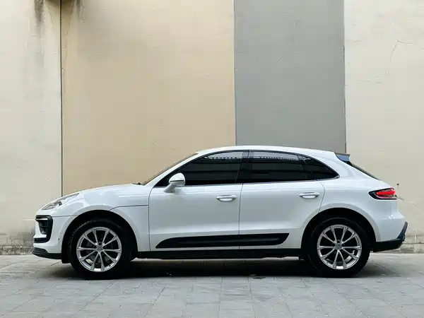 Porsche Macan 2023