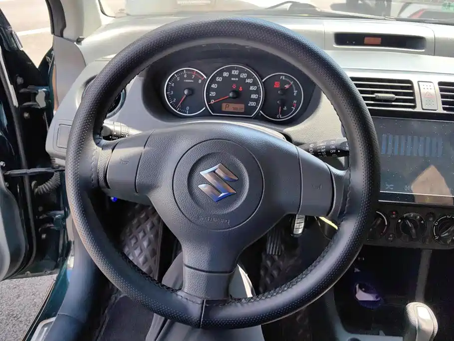Suzuki Swift 2017 — фото 15