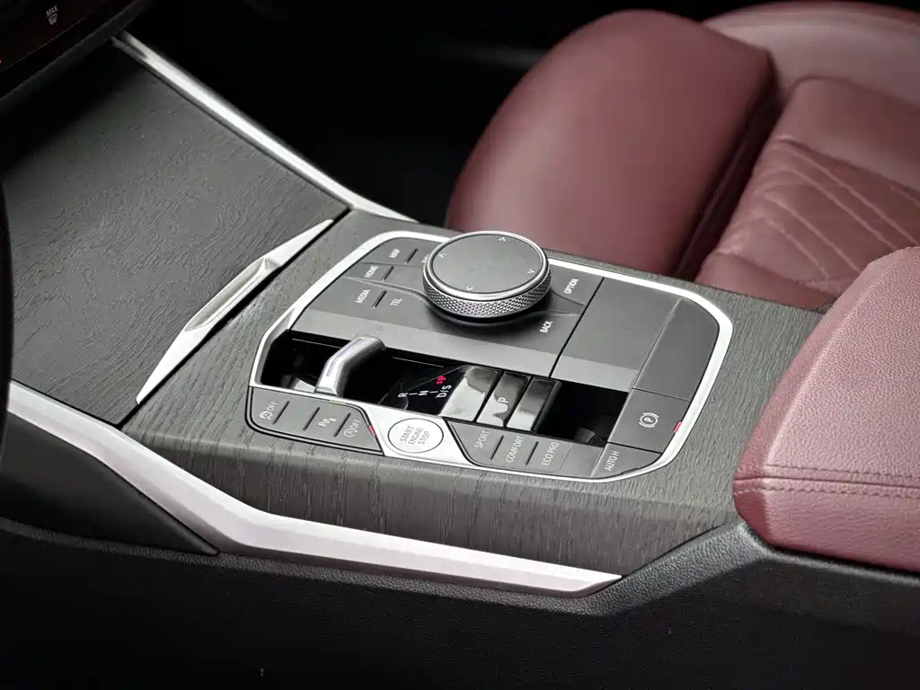 BMW 3 Series 2023 — фото 13
