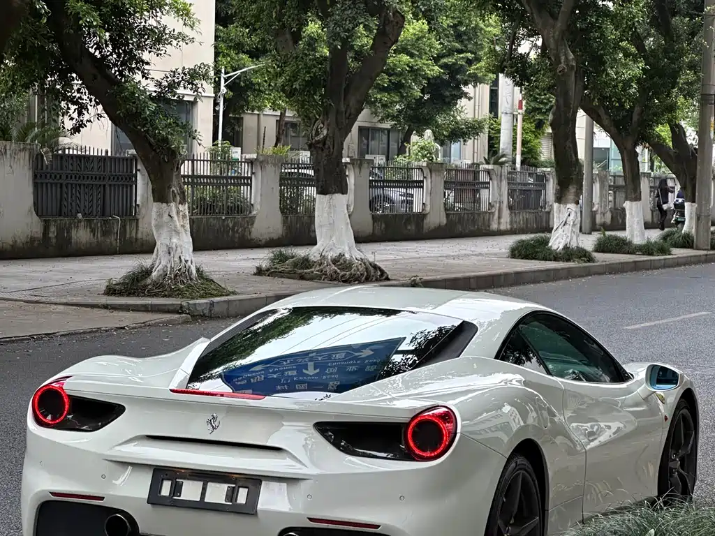 Ferrari 488 2016 — фото 20
