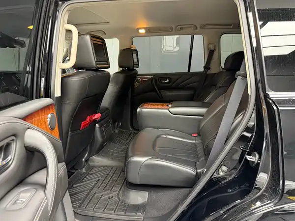 Infiniti QX80 2016
