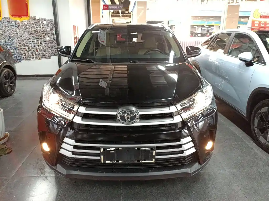 Toyota Highlander 2019 — фото 3