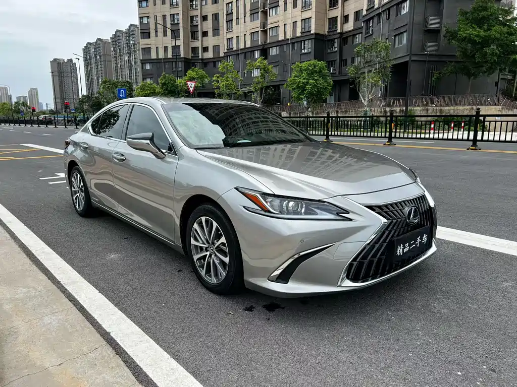 Lexus ES 2022 — фото 3