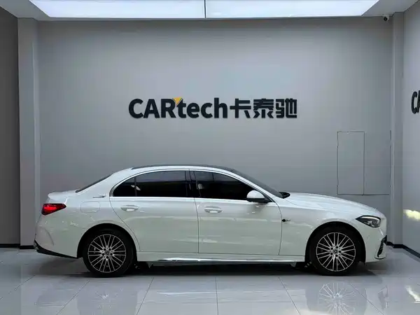 Mercedes-Benz C-Class 2025