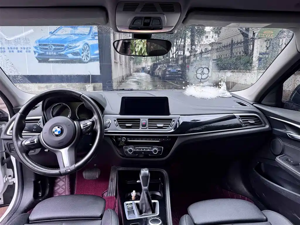 BMW 1 Series 2019 — фото 13