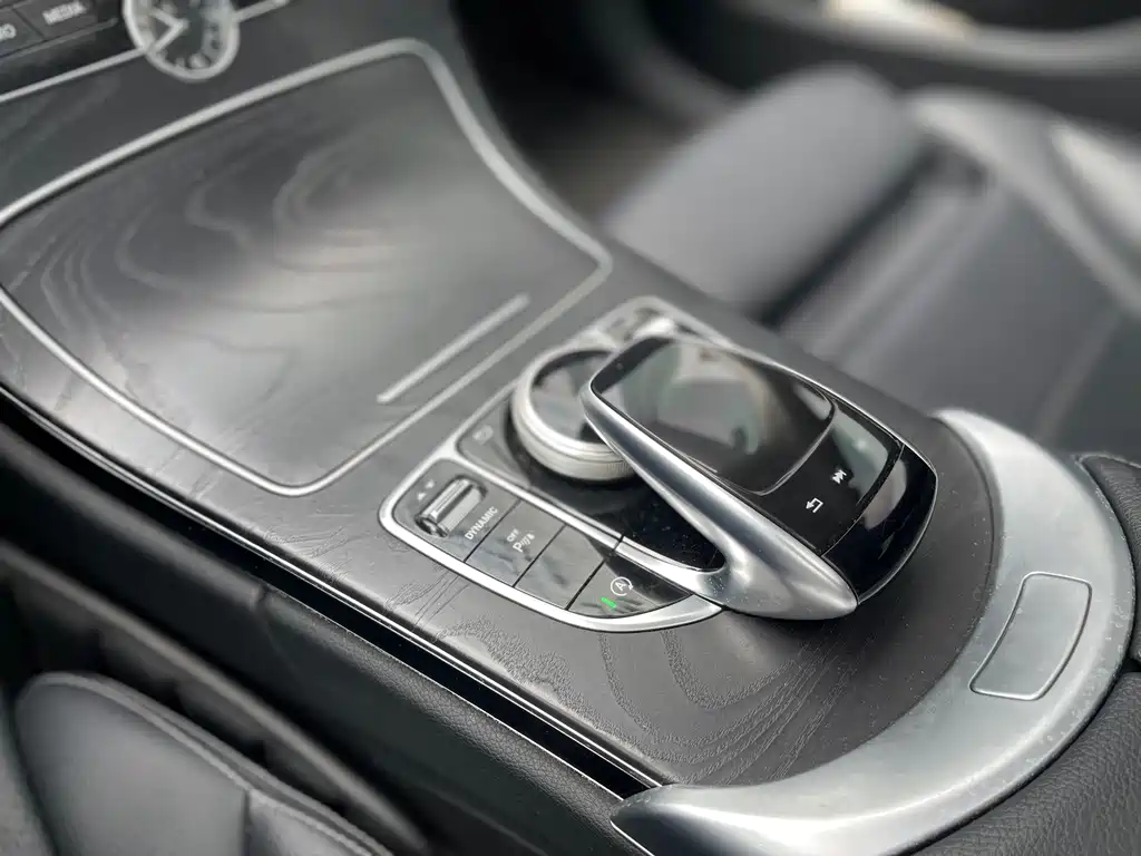 Mercedes-Benz C-Class 2017 — фото 19