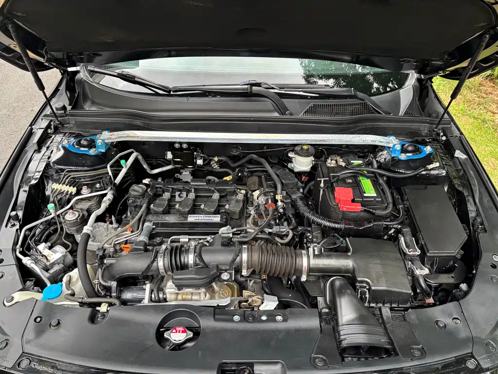 Honda Accord 2018 — фото 21