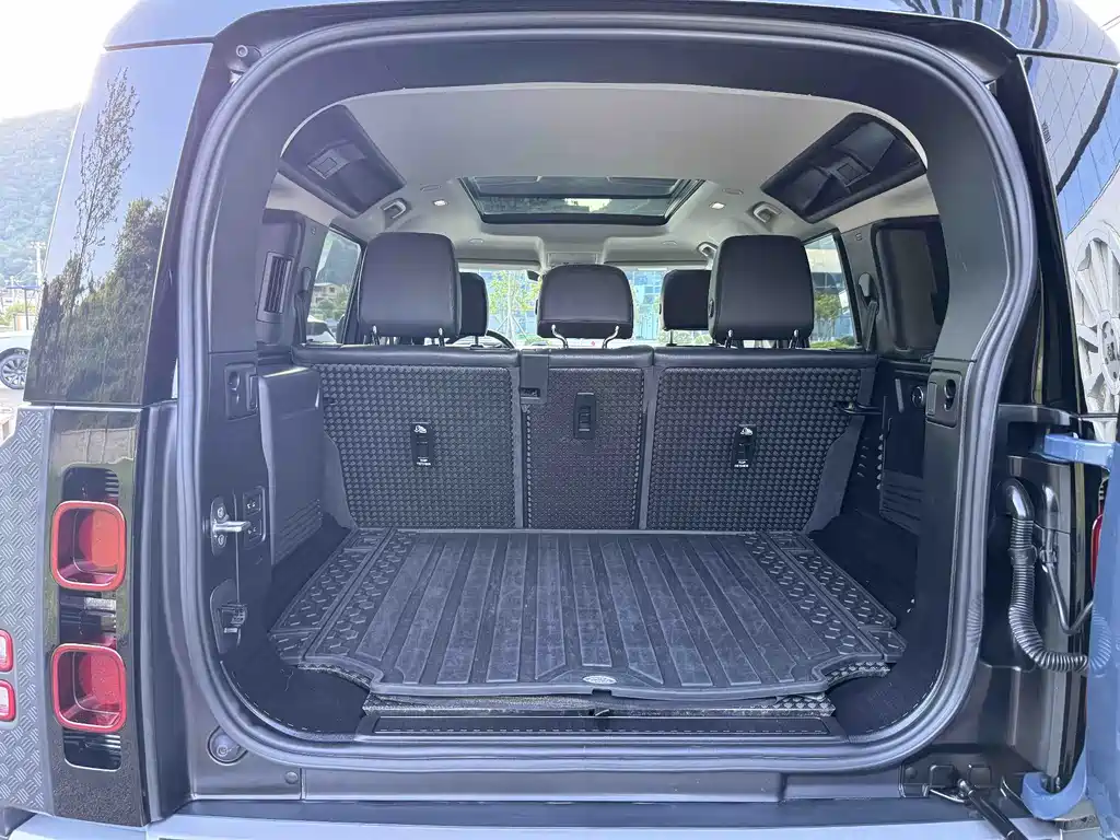 Land Rover Defender 2021 — фото 14