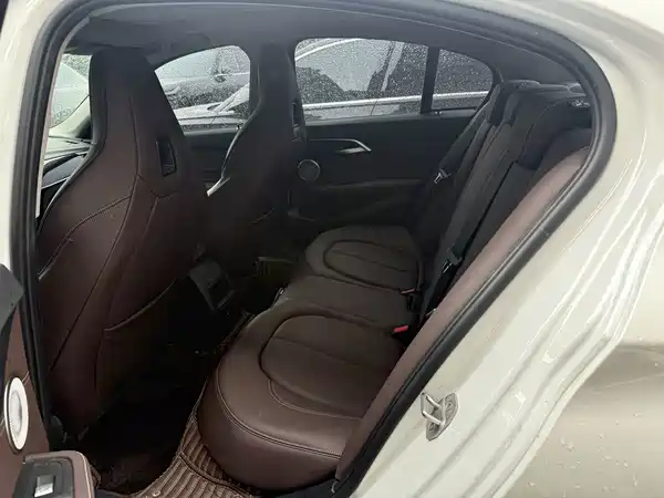 BMW 1 Series 2023