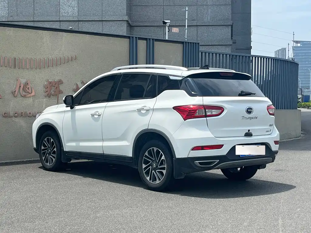 GAC Trumpchi GS4 2016 — фото 6