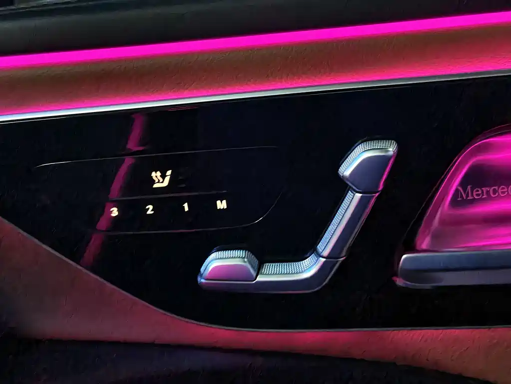 Mercedes-Benz E-Class 2025 — фото 20