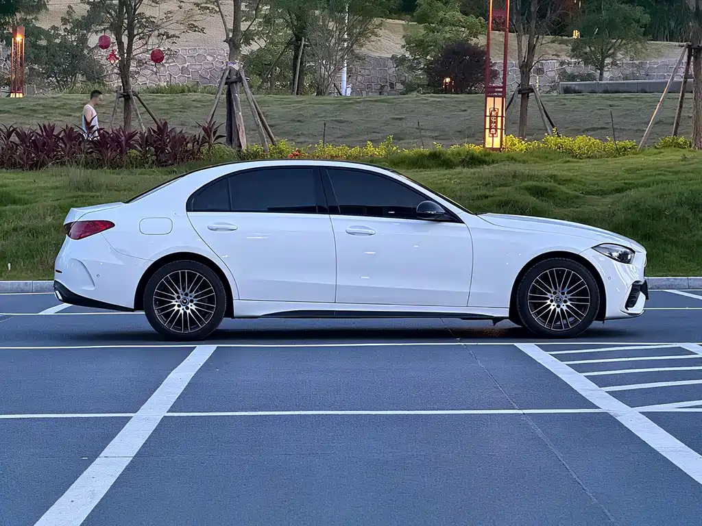 Mercedes-Benz C-Class 2021