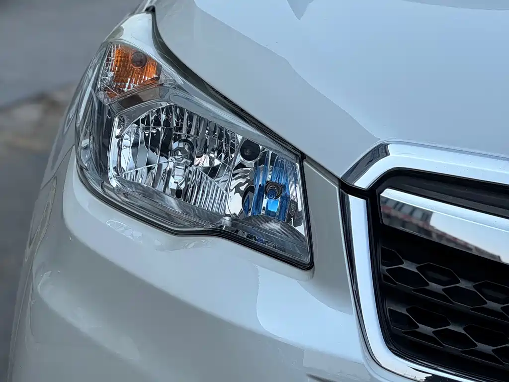 Subaru Forester 2015 — фото 6