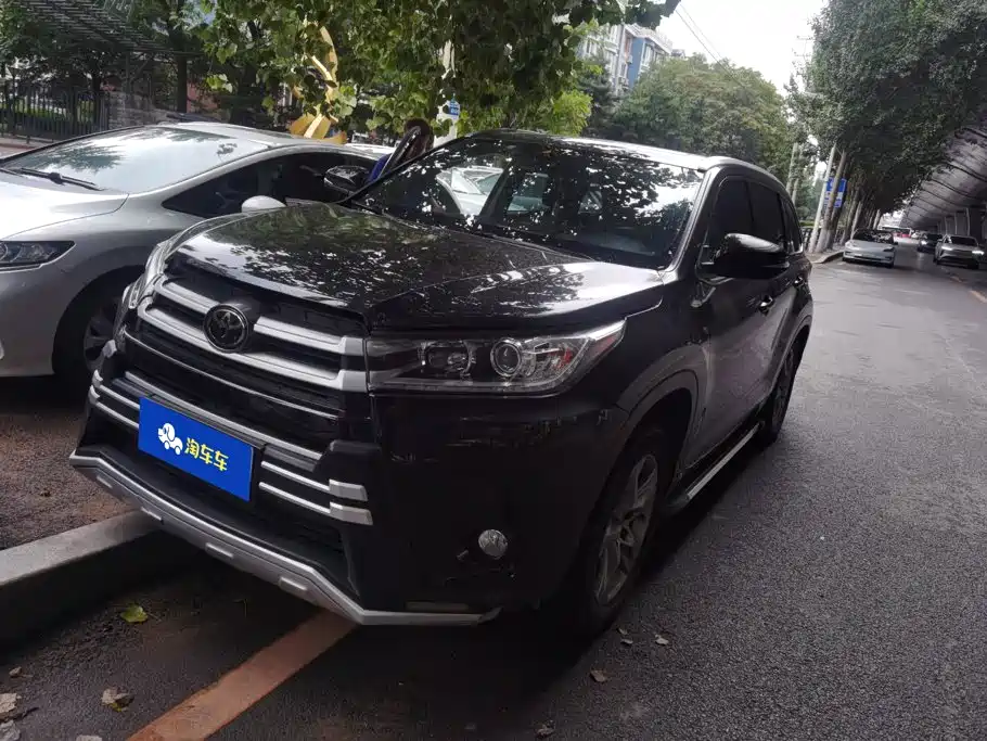 Toyota Highlander 2019 — фото 1